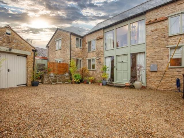 3 bedroom barn to rent