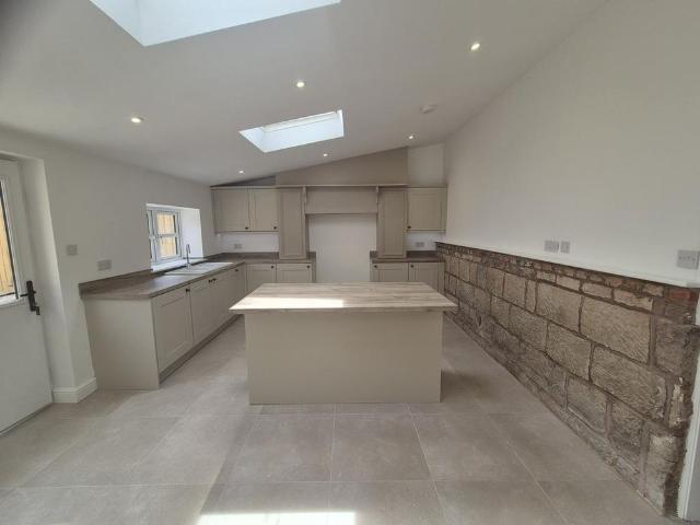 3 bedroom barn to rent