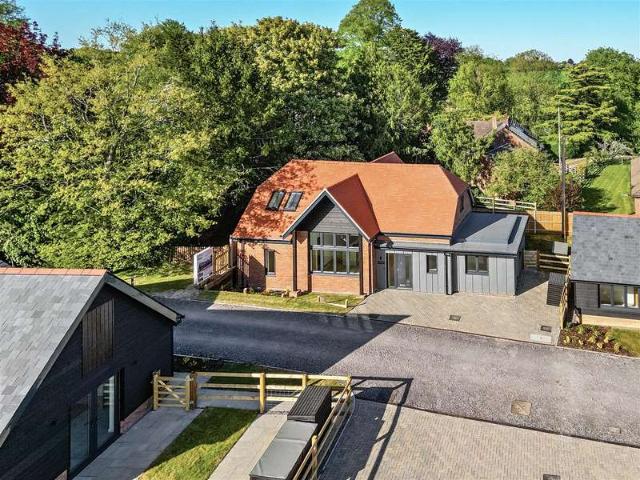 3 Bedroom Detached House
