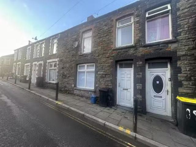 3 bedroom barn conversion for rent in Fox Street, Treharris, C.