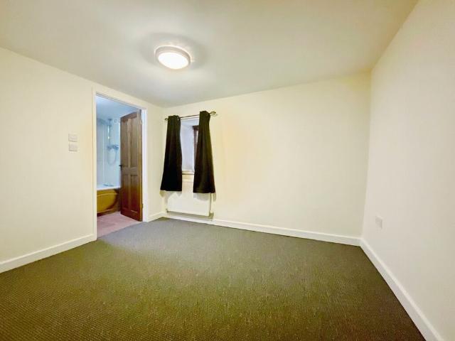 3 bedroom Barn Conversion to let