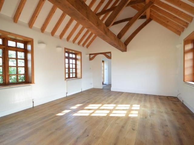 3 bedroom barn conversion to rent