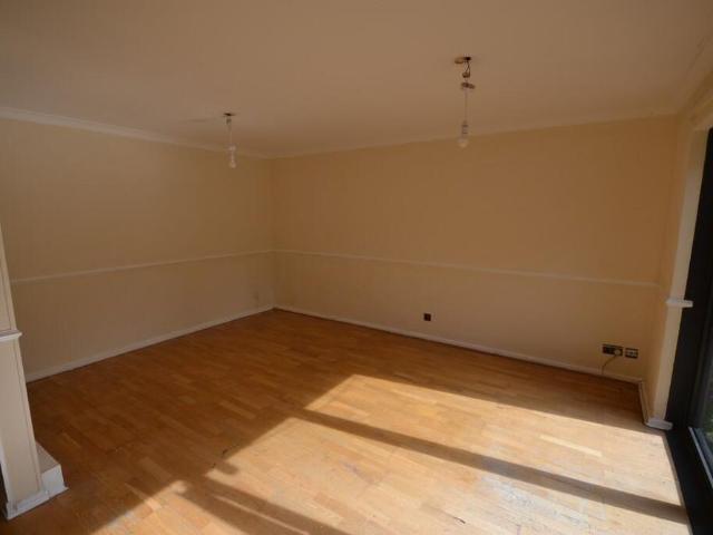 3 bedroom barn conversion to rent