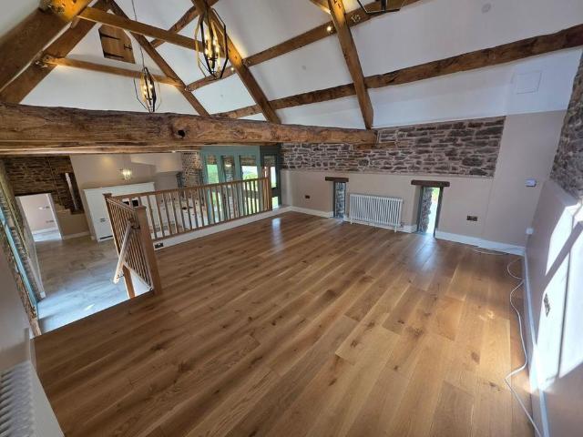 3 bedroom barn conversion to rent