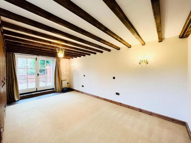 3 bedroom barn conversion to rent