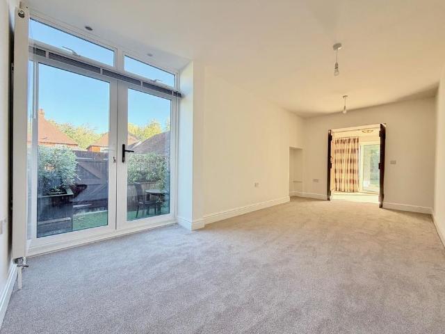 3 bedroom barn conversion to rent