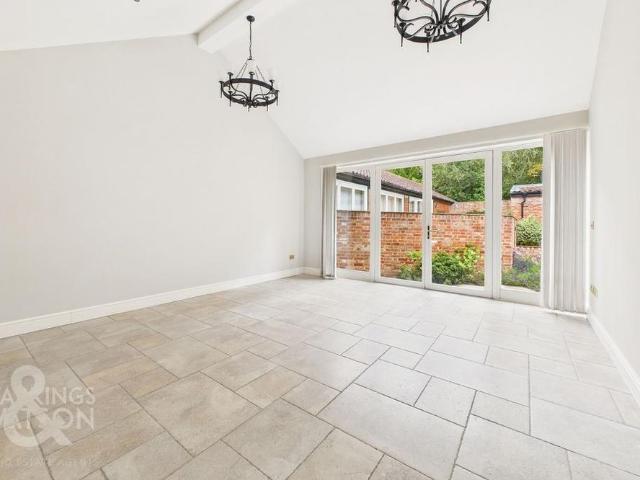 3 bedroom barn conversion to rent