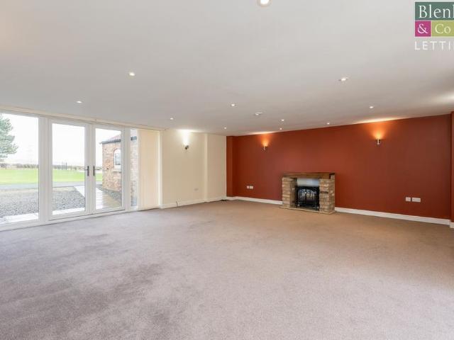 3 bedroom barn conversion to rent