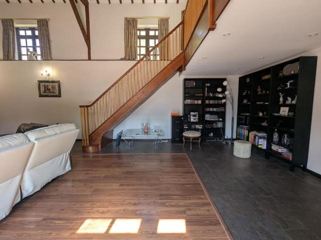 3 bedroom barn conversion to rent