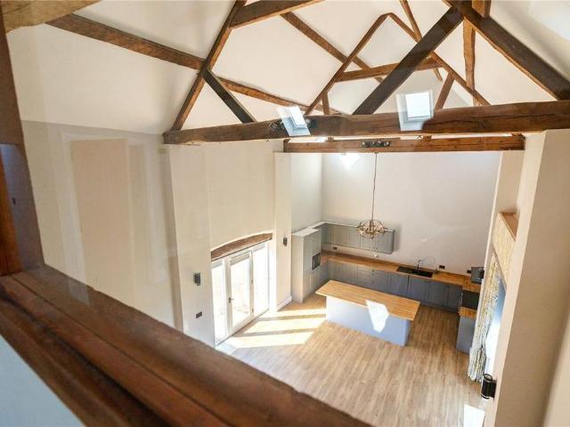 3 bedroom barn conversion to rent