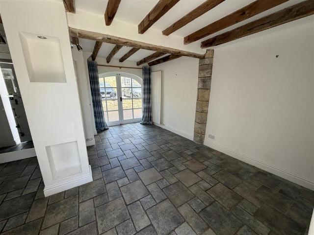 3 bedroom barn conversion to rent