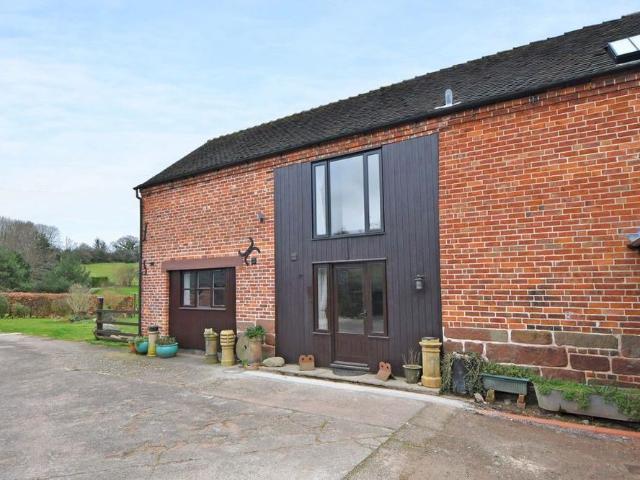3 bedroom barn conversion to rent