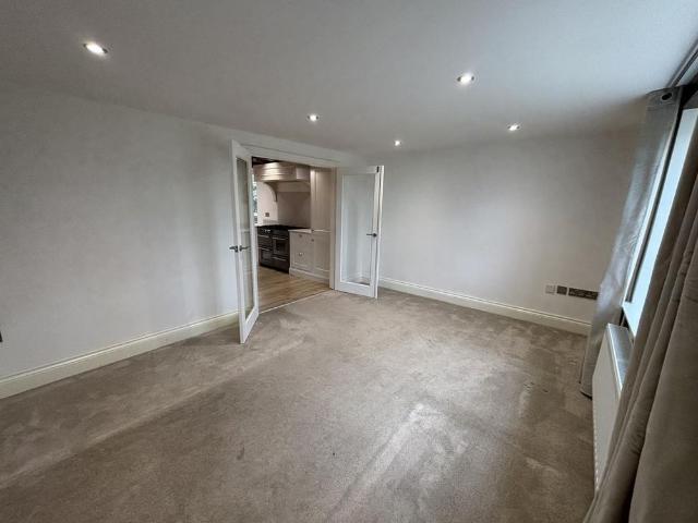3 bedroom barn conversion to rent