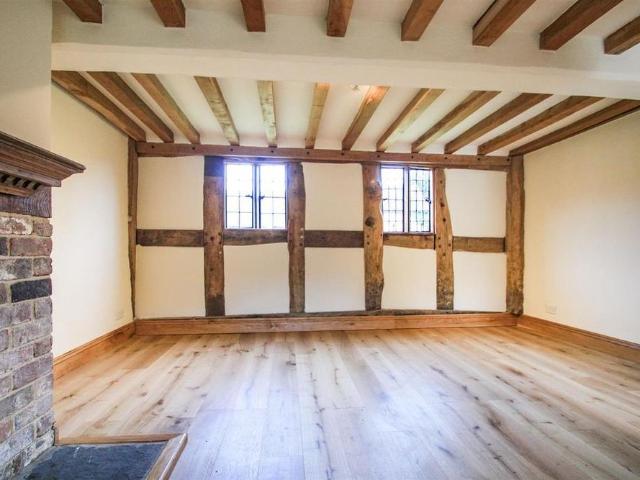 3 bedroom barn conversion to rent