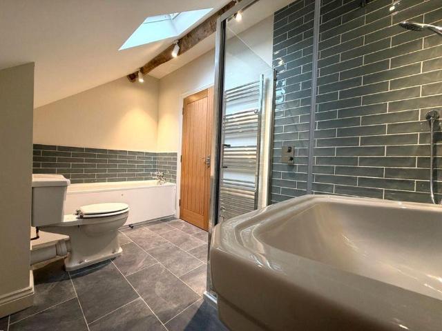 3 bedroom barn conversion to rent