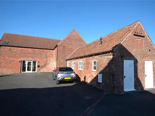 3 Bedroom Barn Conversion To Rent In Nottingham Road, Ab Kettleby, Melton Mowbray, LE14