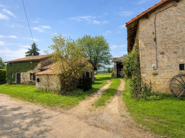 3 Bedroom Barn Conversion with Gîte, Barns & Open Views