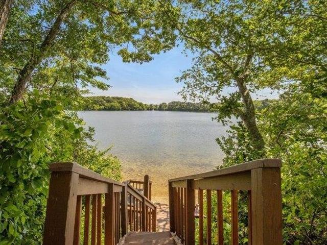 3 bedroom, Barnstable MA 02648 105982273