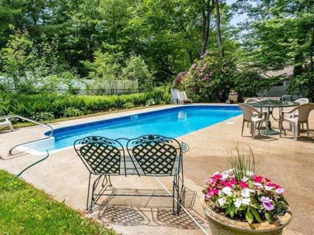 3 bedroom, Barnstable MA 02632 106069013