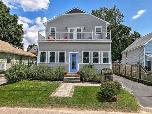 3 bedroom, Barrington RI 02806 105516100