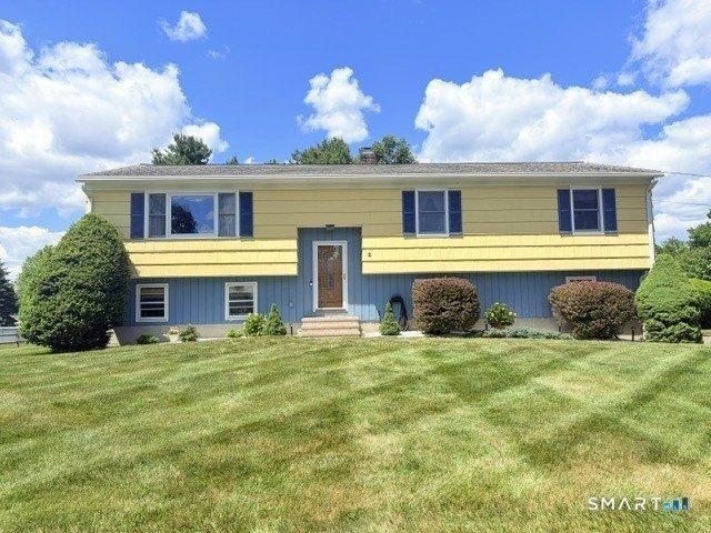 3 bedroom, Beacon Falls CT 06403 104264206
