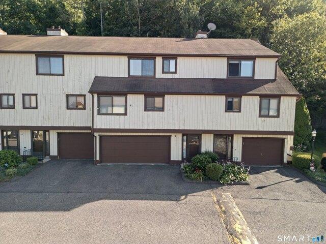 3 bedroom, Beacon Falls CT 06403 104444765