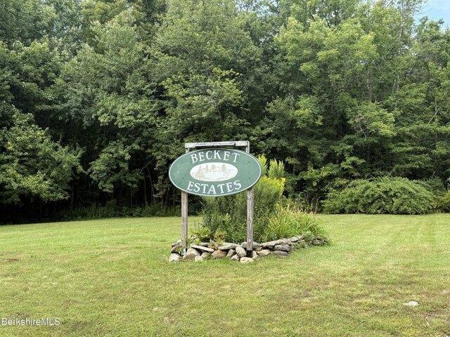 3 bedroom, Becket MA 01223 105233213