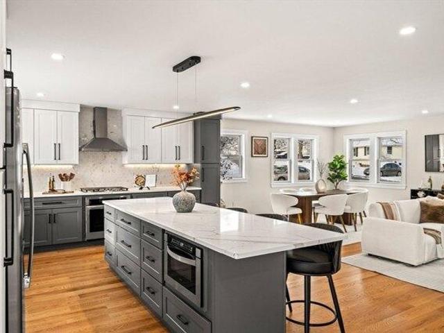 3 bedroom, Bedford MA 01730 105350272