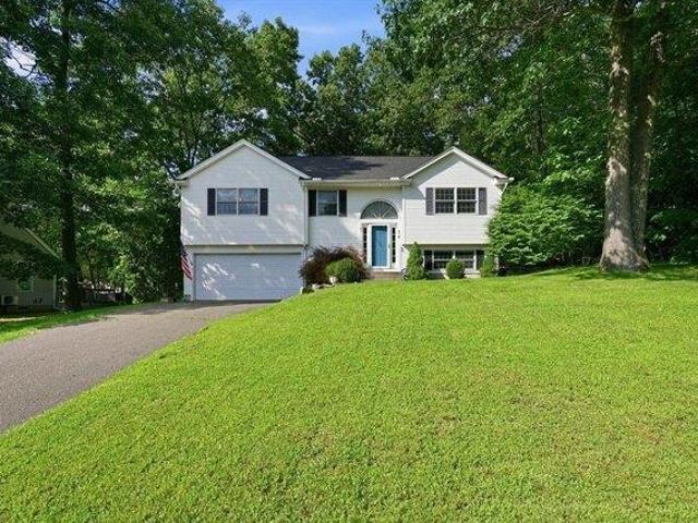 3 bedroom, Belchertown MA 01007 105258698