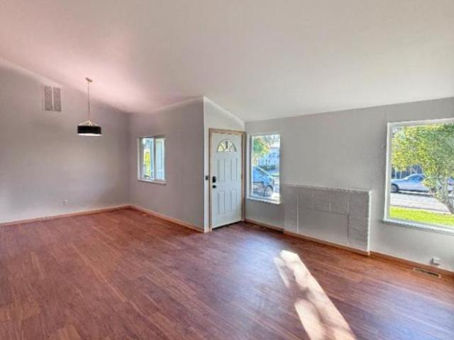 3 bedroom, Bellingham WA 98229 105524636