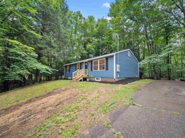 3 bedroom, Belmont NH 03220 105366261