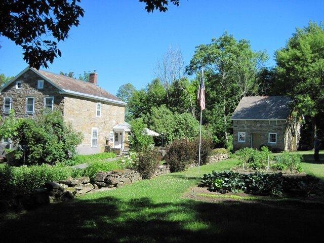 3 bedroom, Benson VT 05743 105558408