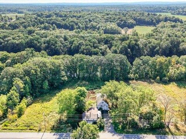 3 bedroom, Benton ME 04901 105827620