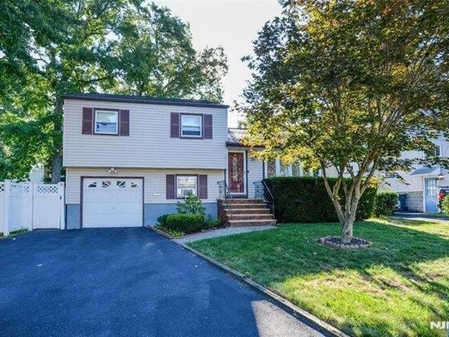 3 bedroom, Bergenfield NJ 07621 105560917