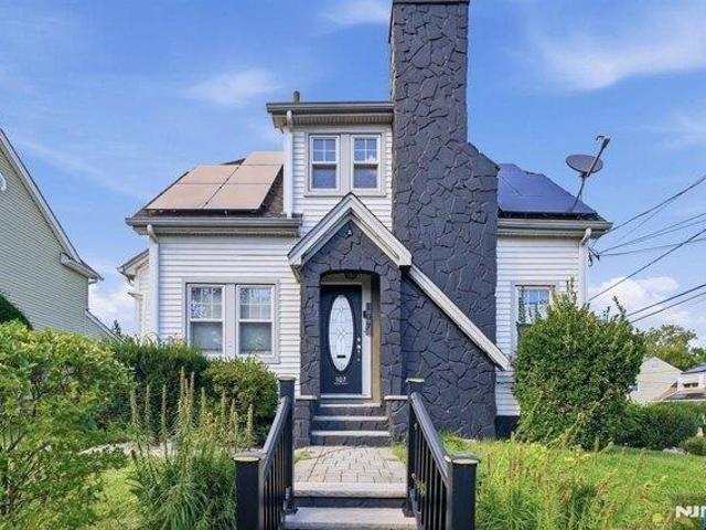 3 bedroom, Bergenfield NJ 07621 105712282
