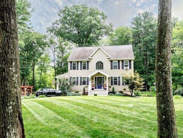3 bedroom, Blackstone MA 01504 105494501