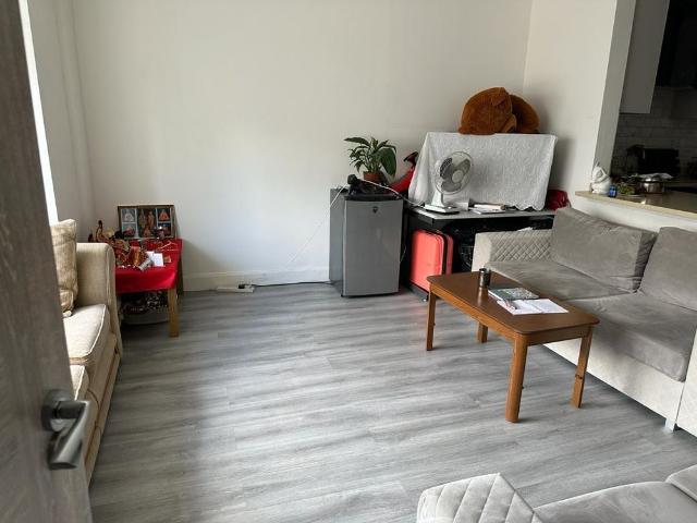 3 bedroom block of apartments to rent