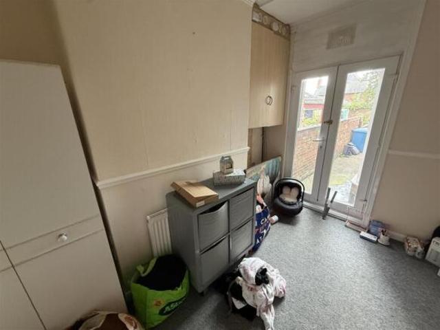 3 bedroom block of apartments for sale in 2 Flats on Albert Avenue, Anlaby Road, Hull, HU3