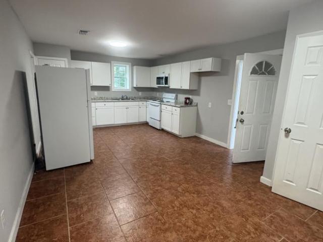 3 bedroom, Brunswick GA 31520 105433580