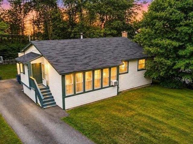 3 bedroom, Brattleboro VT 05301 104234627