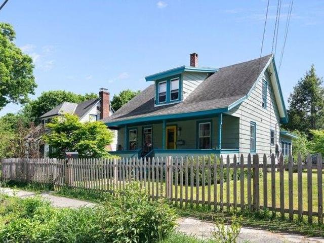 3 bedroom, Brattleboro VT 05301 104605001