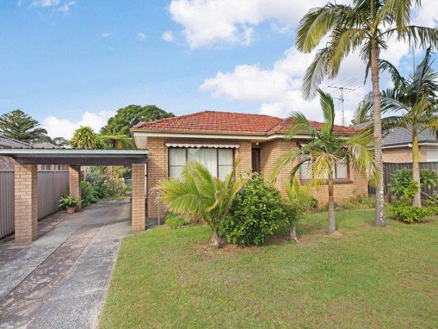 3 BEDROOM BRICK HOME WITH HUGE BACK YARD