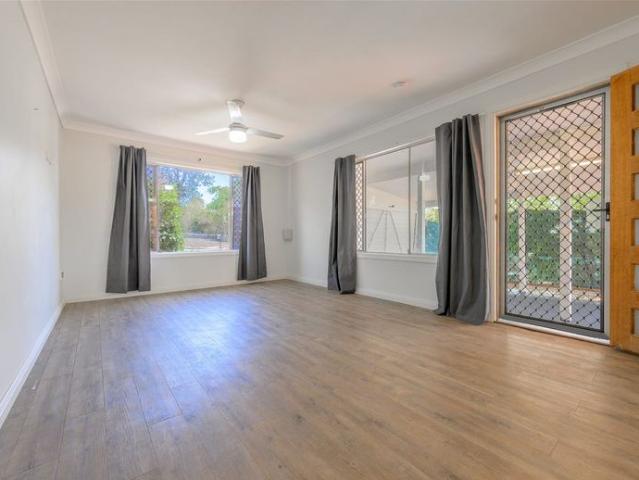 3 Bedroom Brick Home with Solar & Spacious Backyard
