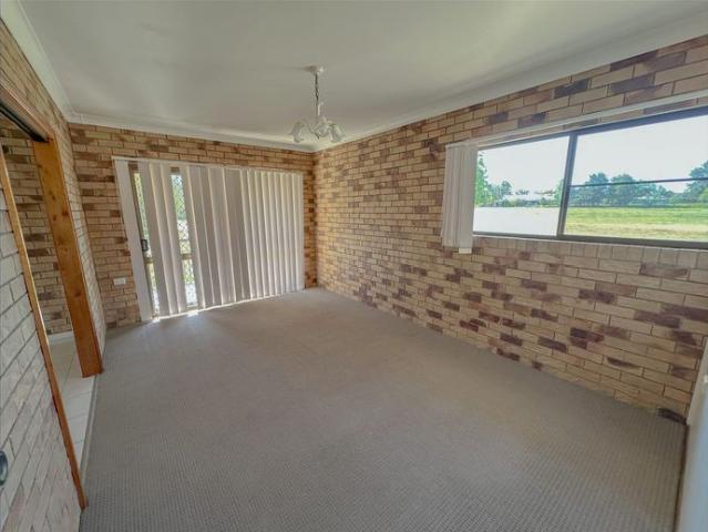 3 Bedroom Brick home on 2 Hectares