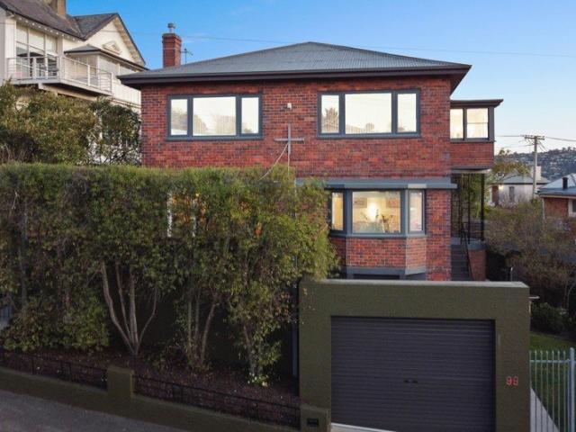 3 bedroom brick home on the edge of the city