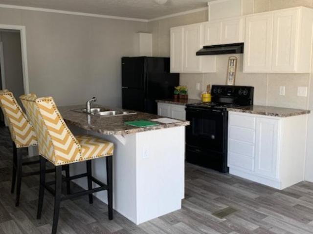 3 bedroom, Bristol IN 46507 106132500