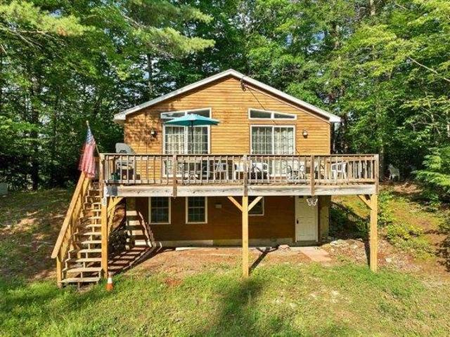 3 bedroom, Bristol NH 03222 104831272