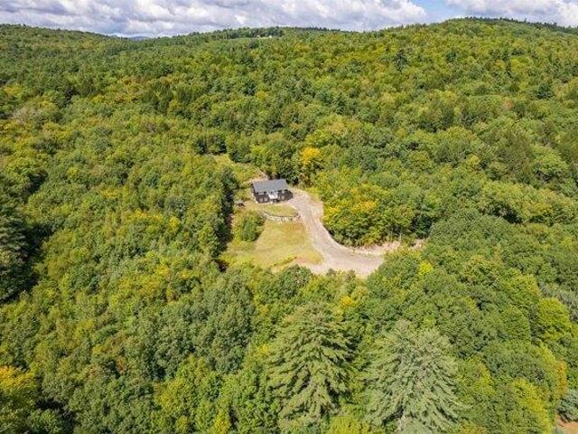 3 bedroom, Bristol NH 03222 105548738