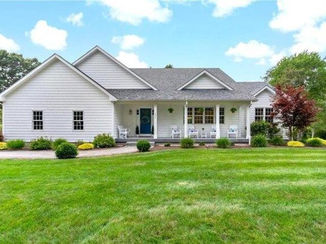3 bedroom, Bristol RI 02809 105495456