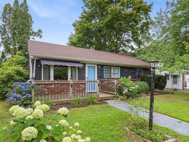 3 bedroom, Bristol RI 02809 105513830